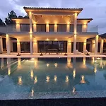 Royal Tiki - Avec Piscine Chauffée&spa Alojamento de Acomodação e Pequeno-almoço