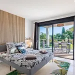 Alojamento de Acomodação e Pequeno-almoço Royal Tiki - Avec Piscine Chauffée&spa 5*