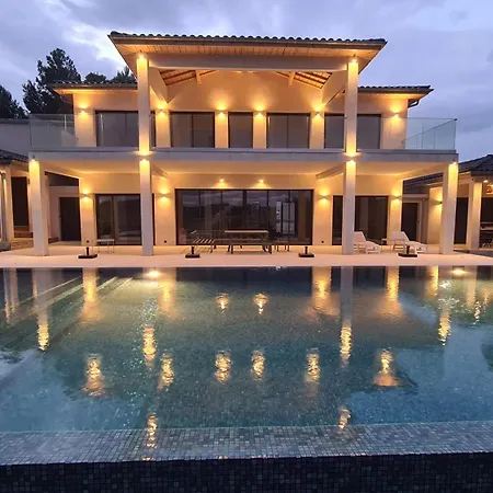 Royal Tiki - D'hotes Avec Piscine Chauffee & Frühstückspension