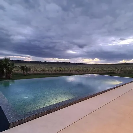 Bed and breakfast Royal Tiki - Avec Piscine Chauffee - Ou Entiere - Scl Plaissan