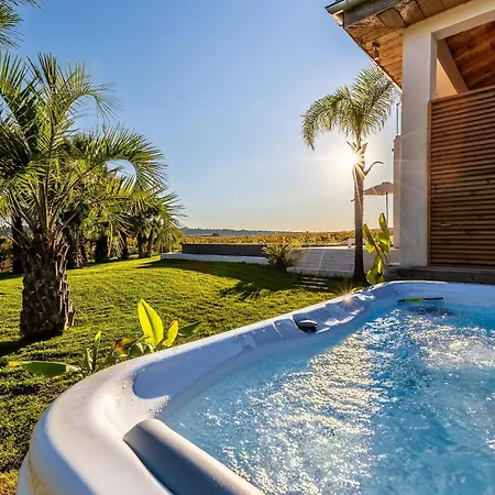 Royal Tiki - D'hotes Avec Piscine Chauffee & 5* Plaissan