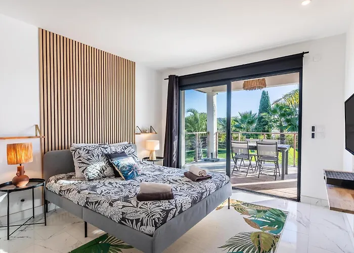 Couette-café Royal Tiki - Avec Piscine Chauffée&spa 5*